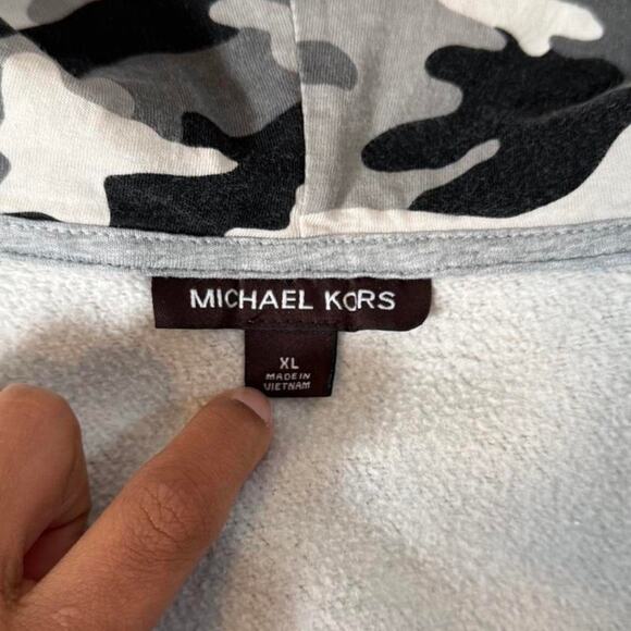 Soft & Cozy Grey Camo Zip Up Hoodie - Picture 8 of 8